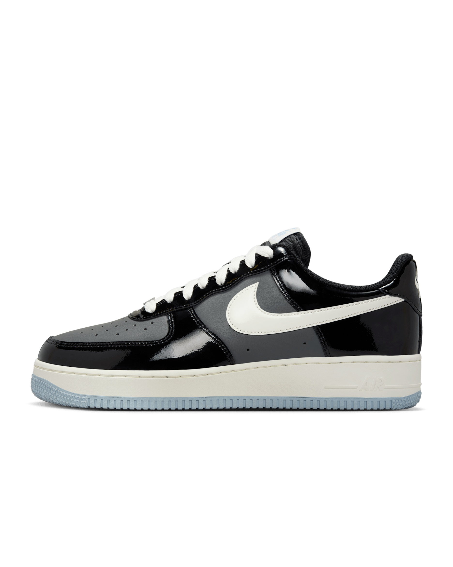 新品・箱あり　ナイキ　エアフォース1’ 07 ブラック　NIKE エア　フォース ナイキ エアフォース1 '07 LV8 ブラック/ファントム/ホワイト 31